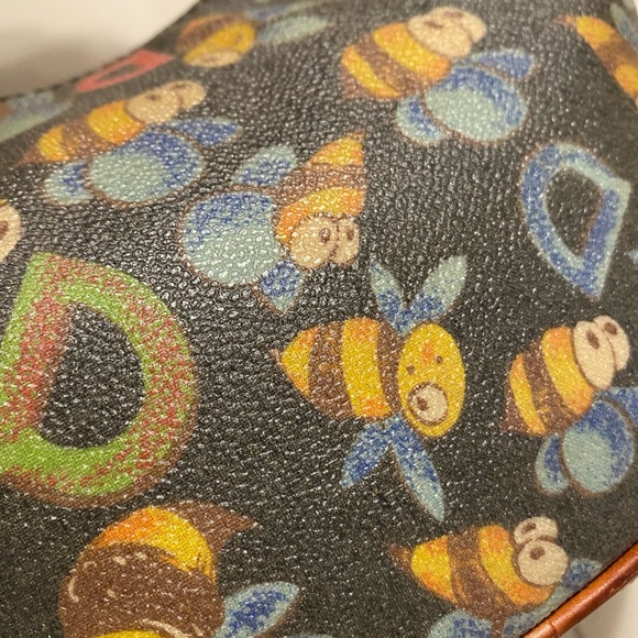 Dooney & Bourke Vintage - Picture 3 of 4